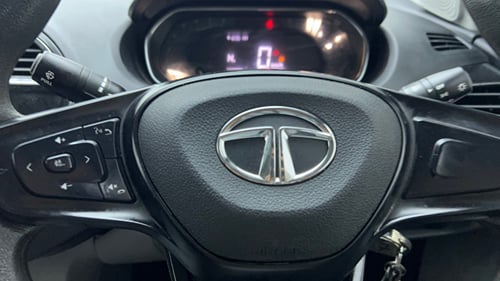 Used 2023 Tata Tiago XTA Petrol Automatic top_features Steering mounted controls