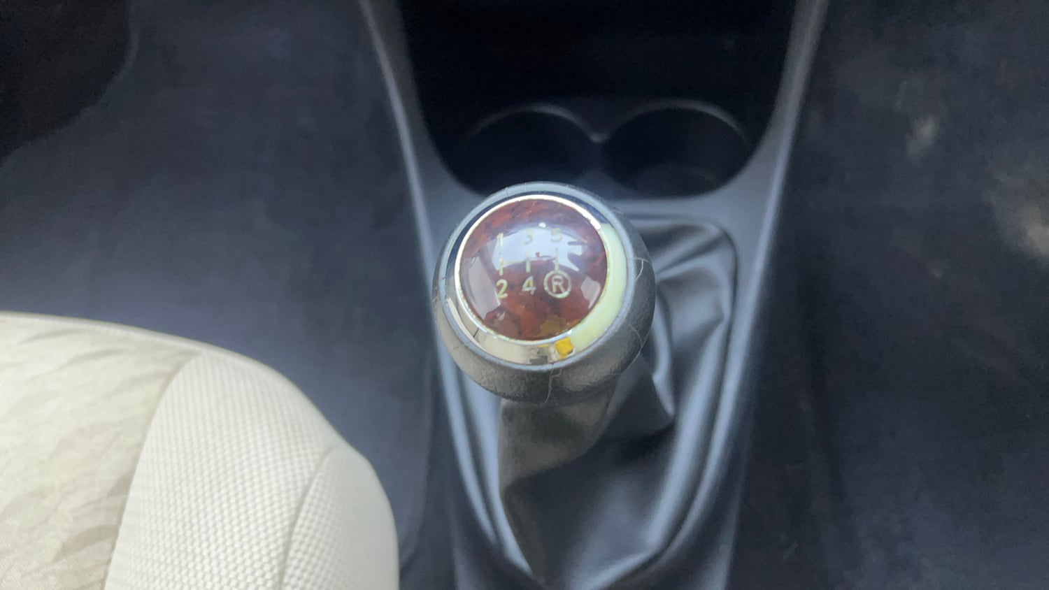 Used 2018 Toyota Etios Liva V Petrol Manual interior GEAR  KNOB VIEW