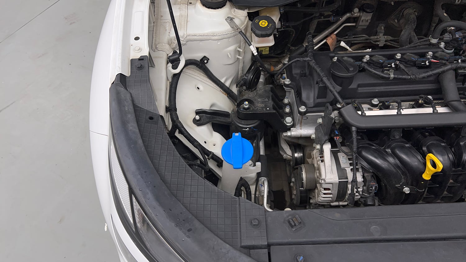 Used 2024 Hyundai Venue SX 1.2 Petrol Petrol Manual engine ENGINE RIGHT SIDE VIEW