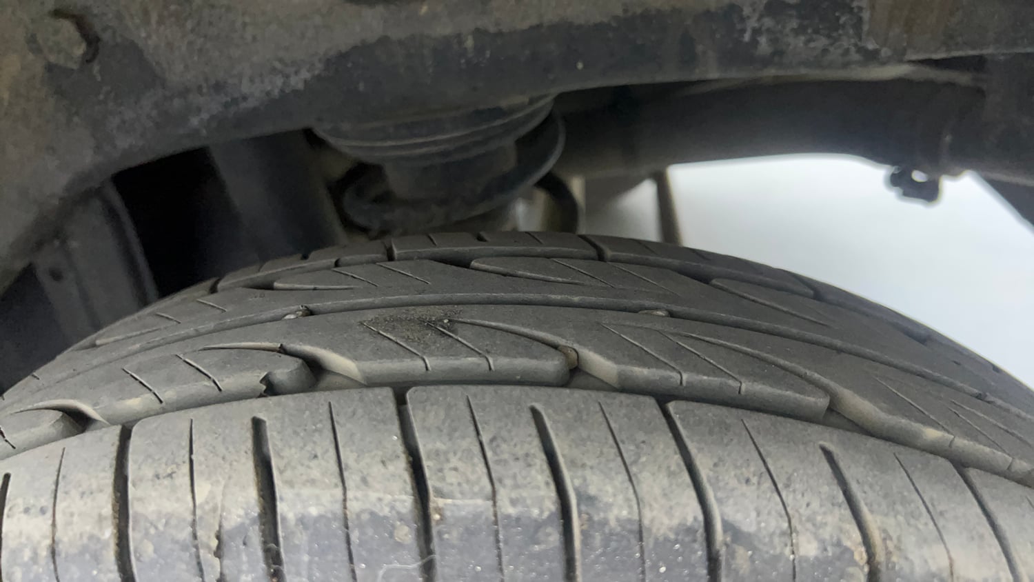 Used 2022 Maruti Suzuki Alto 800 LXi (O) Petrol Manual tyres LEFT REAR TYRE TREAD VIEW
