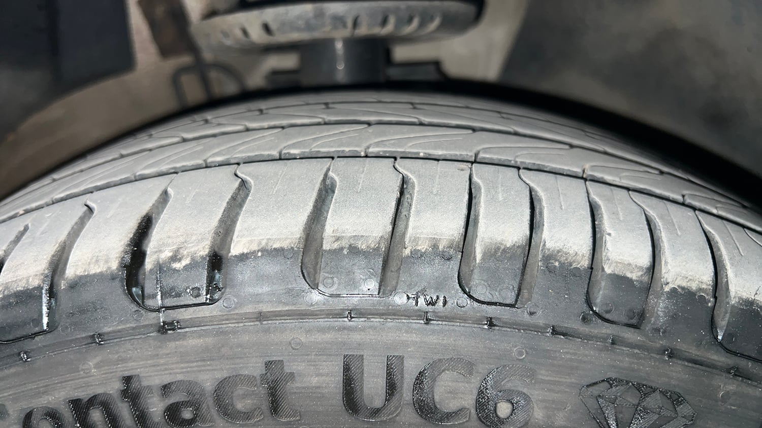 Used 2021 Volkswagen Vento Highline 1.0L TSI Petrol Manual tyres RIGHT FRONT TYRE TREAD VIEW