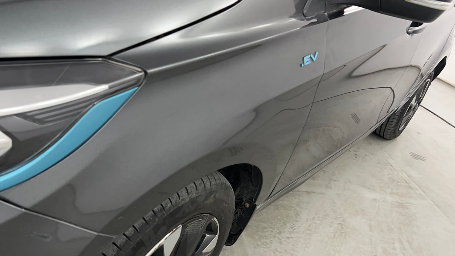 Used 2023 Tata Tiago EV XZ Plus Long Range Electric Automatic dents MINOR DENT