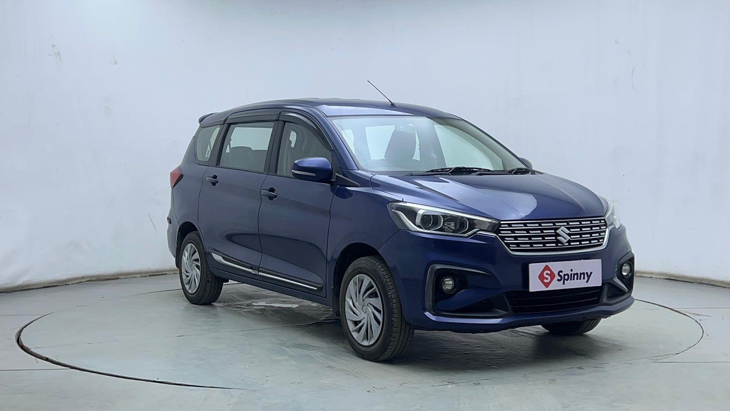 Used 2022 Maruti Suzuki New Ertiga VXi AT Petrol Automatic exterior RIGHT FRONT CORNER VIEW