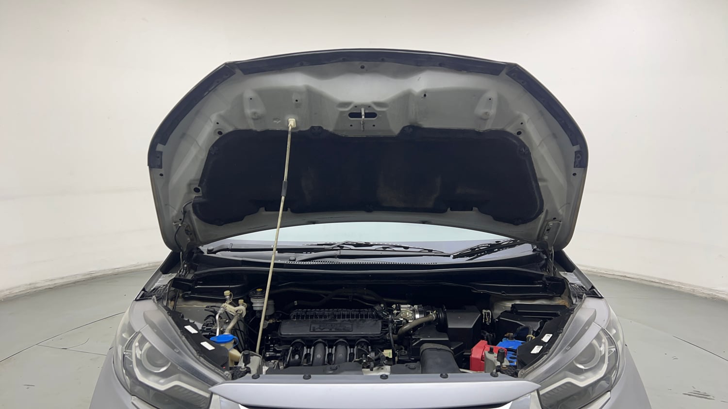 Used 2022 Honda WR-V VX MT Petrol Petrol Manual engine ENGINE & BONNET OPEN FRONT VIEW