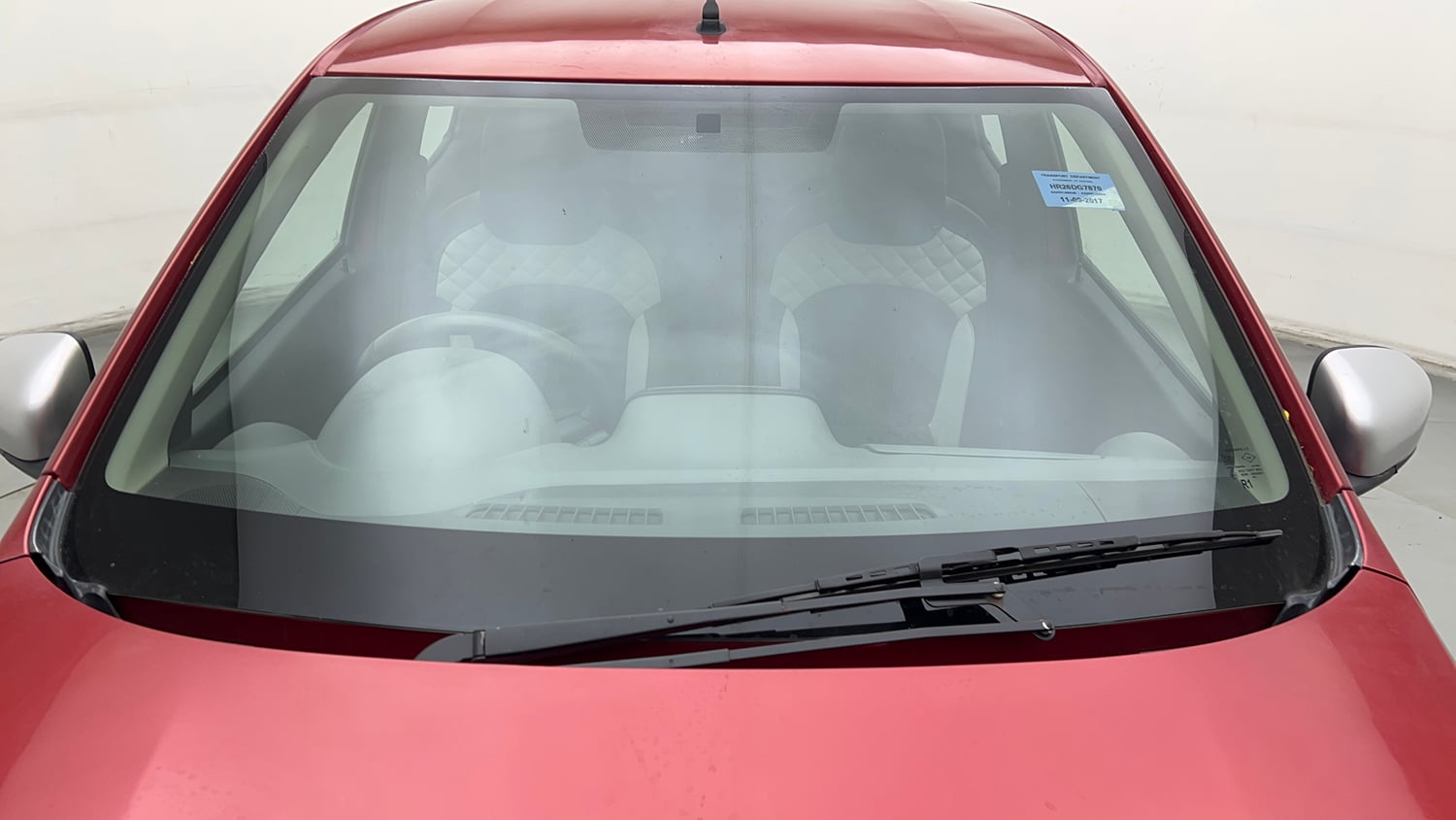 Used 2017 Renault Kwid 1.0 RXT Petrol Manual exterior FRONT WINDSHIELD VIEW