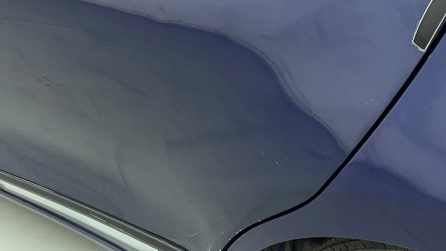 Used 2021 Maruti Suzuki Swift VXi Petrol Manual dents MINOR DENT