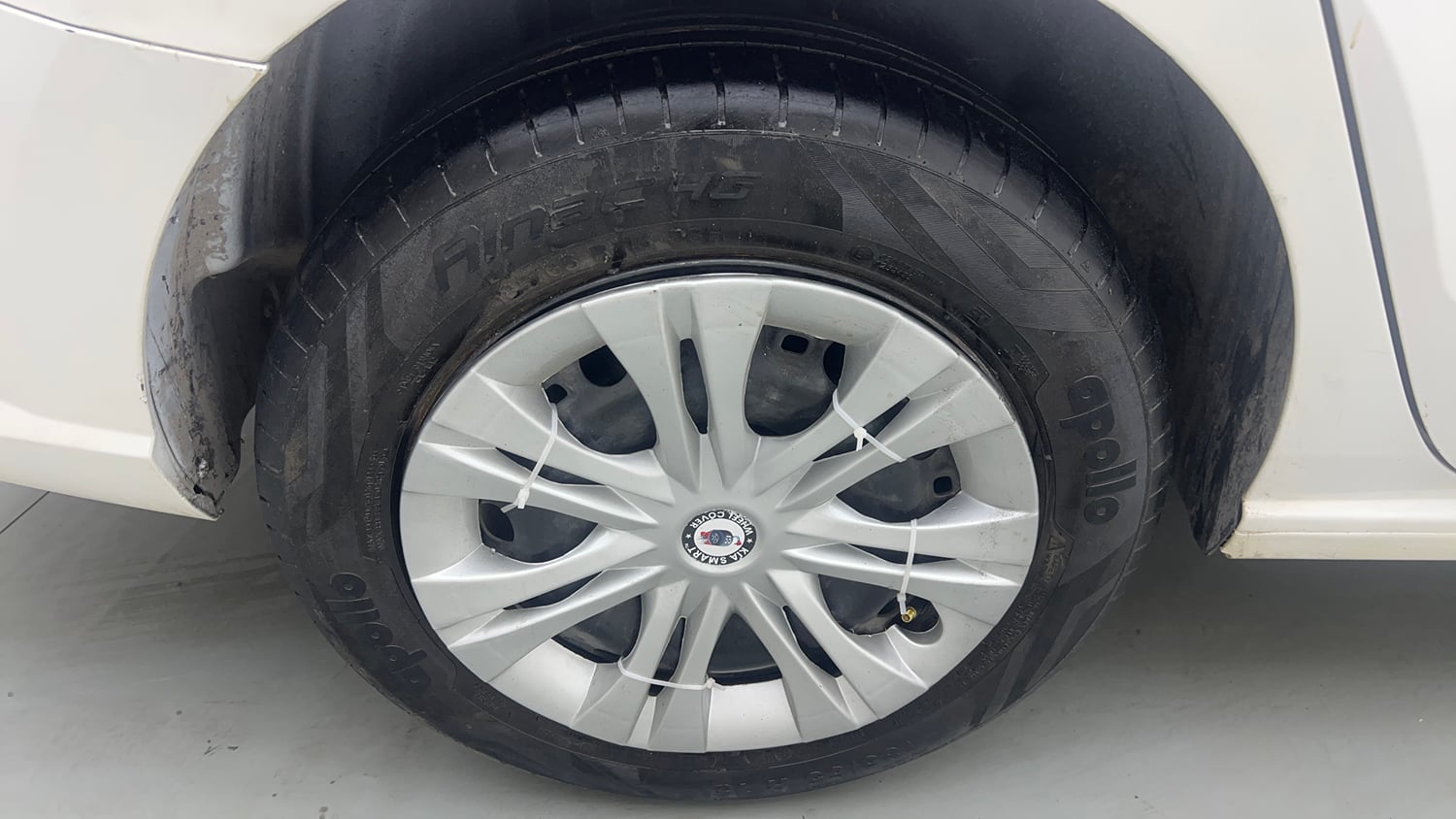 Used 2021 Skoda Rapid New Active 1.0 TSI AT Petrol Automatic tyres RIGHT REAR TYRE RIM VIEW