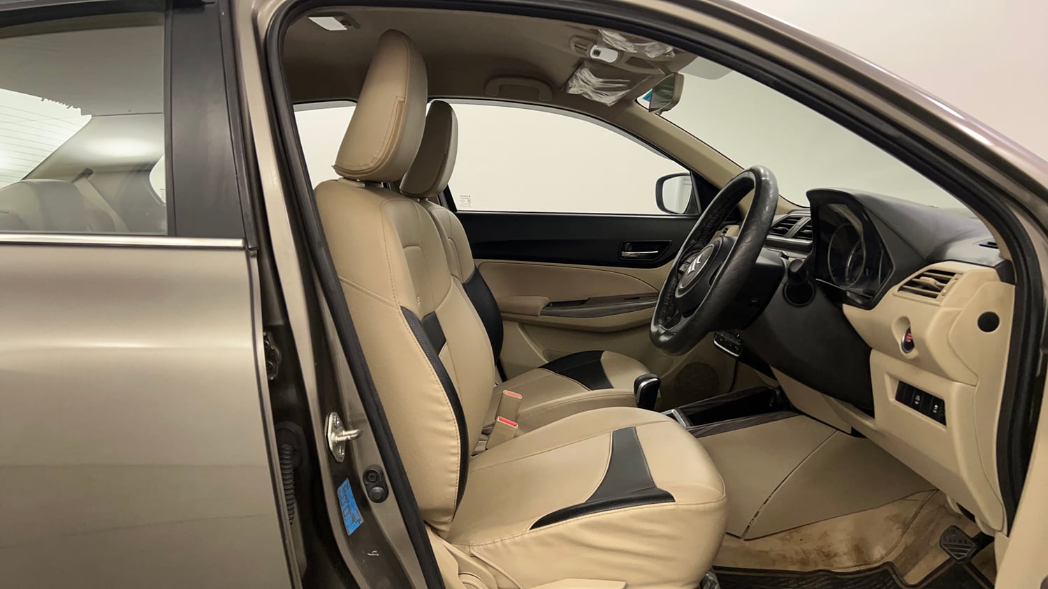 Used 2021 Maruti Suzuki Dzire ZXi AGS Petrol Automatic interior RIGHT SIDE FRONT DOOR CABIN VIEW