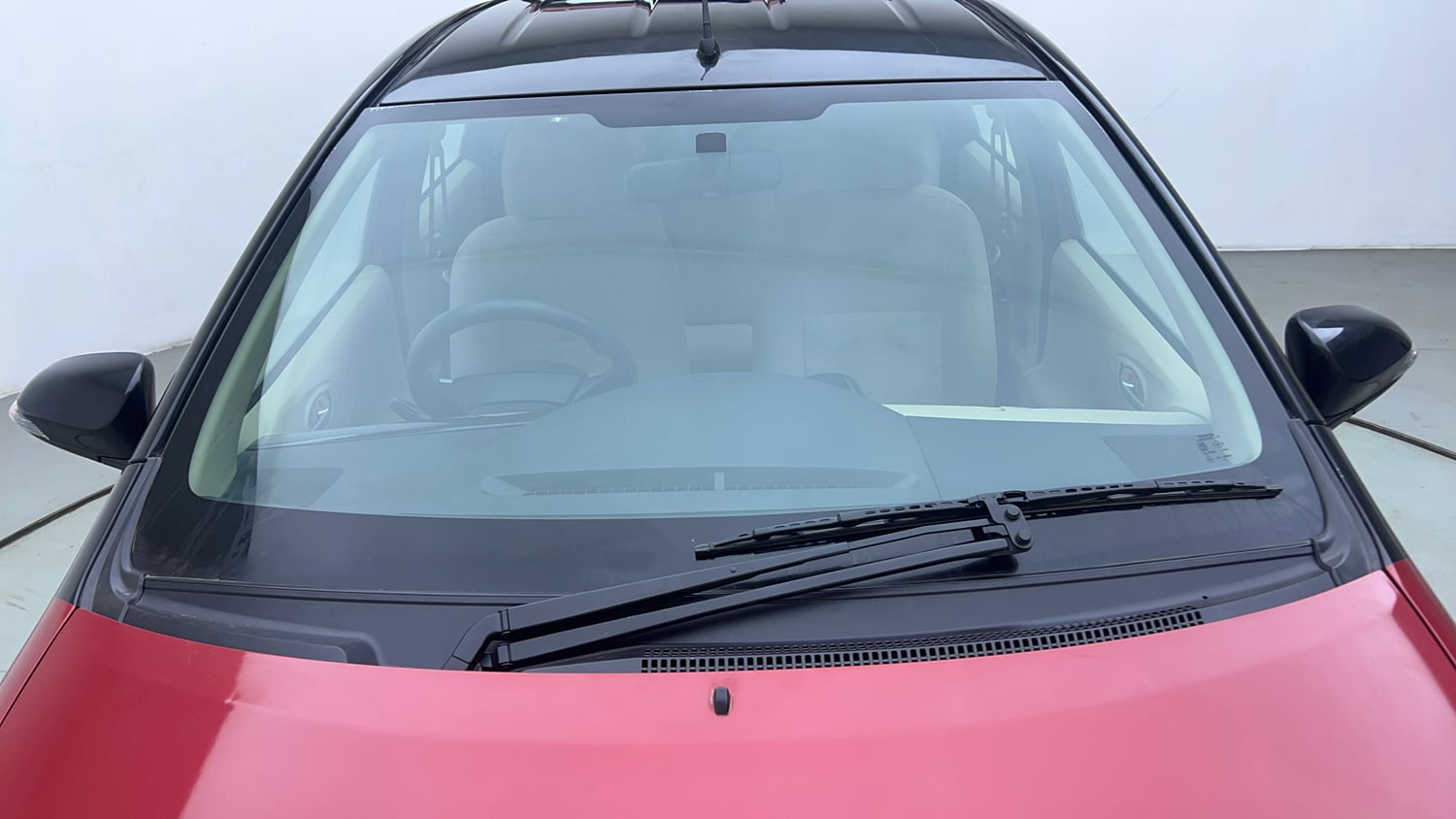 Used 2018 Toyota Etios Liva V Petrol Manual exterior FRONT WINDSHIELD VIEW