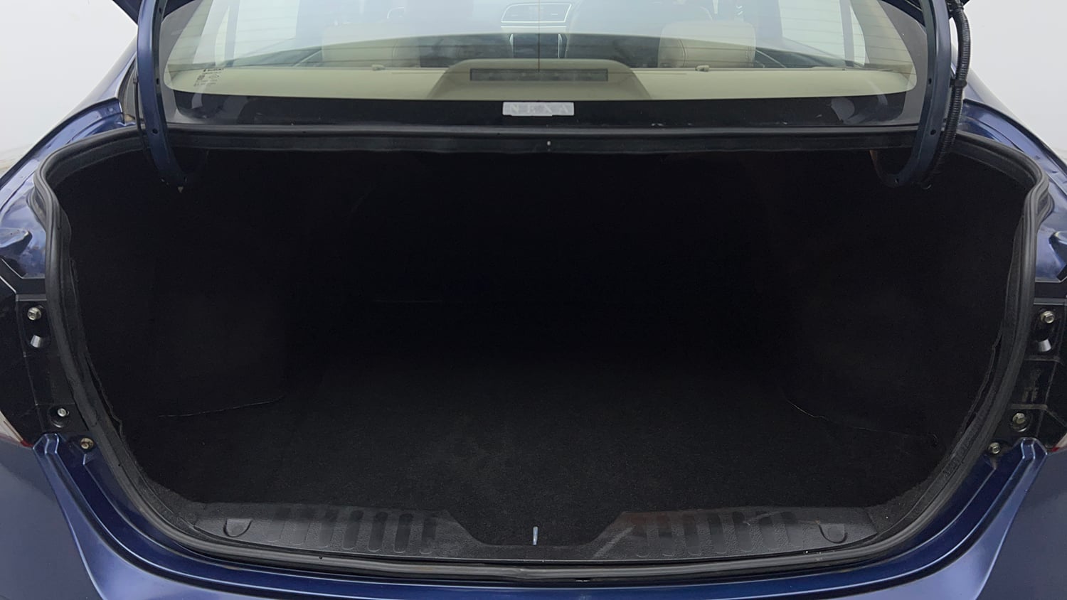 Used 2019 Maruti Suzuki Ciaz Alpha Hybrid 1.5 AT Petrol Automatic interior DICKY INSIDE VIEW