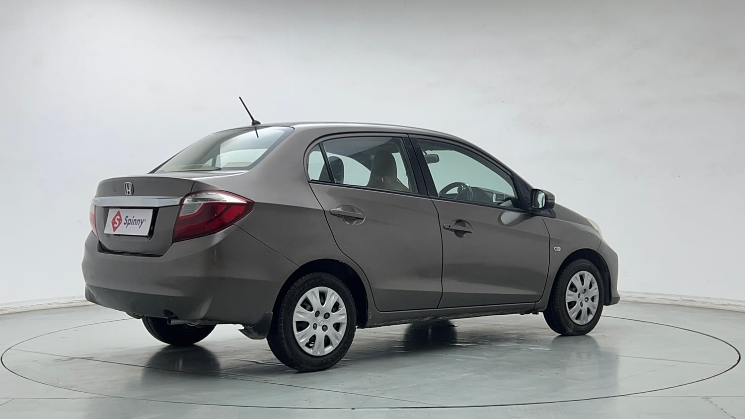 Used 2017 Honda Amaze 1.2 S i-VTEC Petrol Manual exterior RIGHT REAR CORNER VIEW