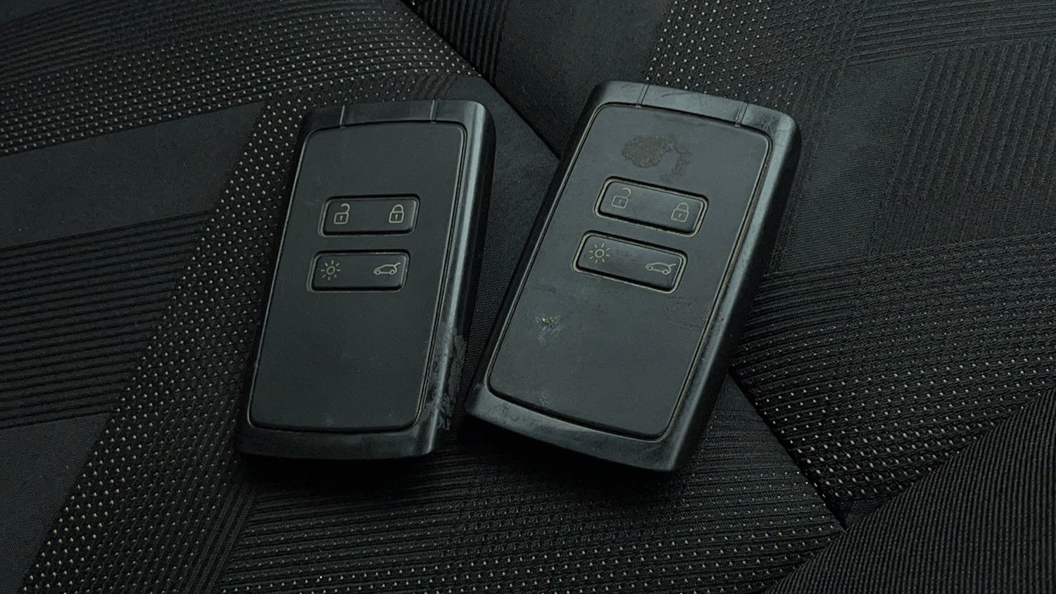 Used 2021 Renault Kiger RXT AMT Petrol Automatic extra CAR KEY VIEW