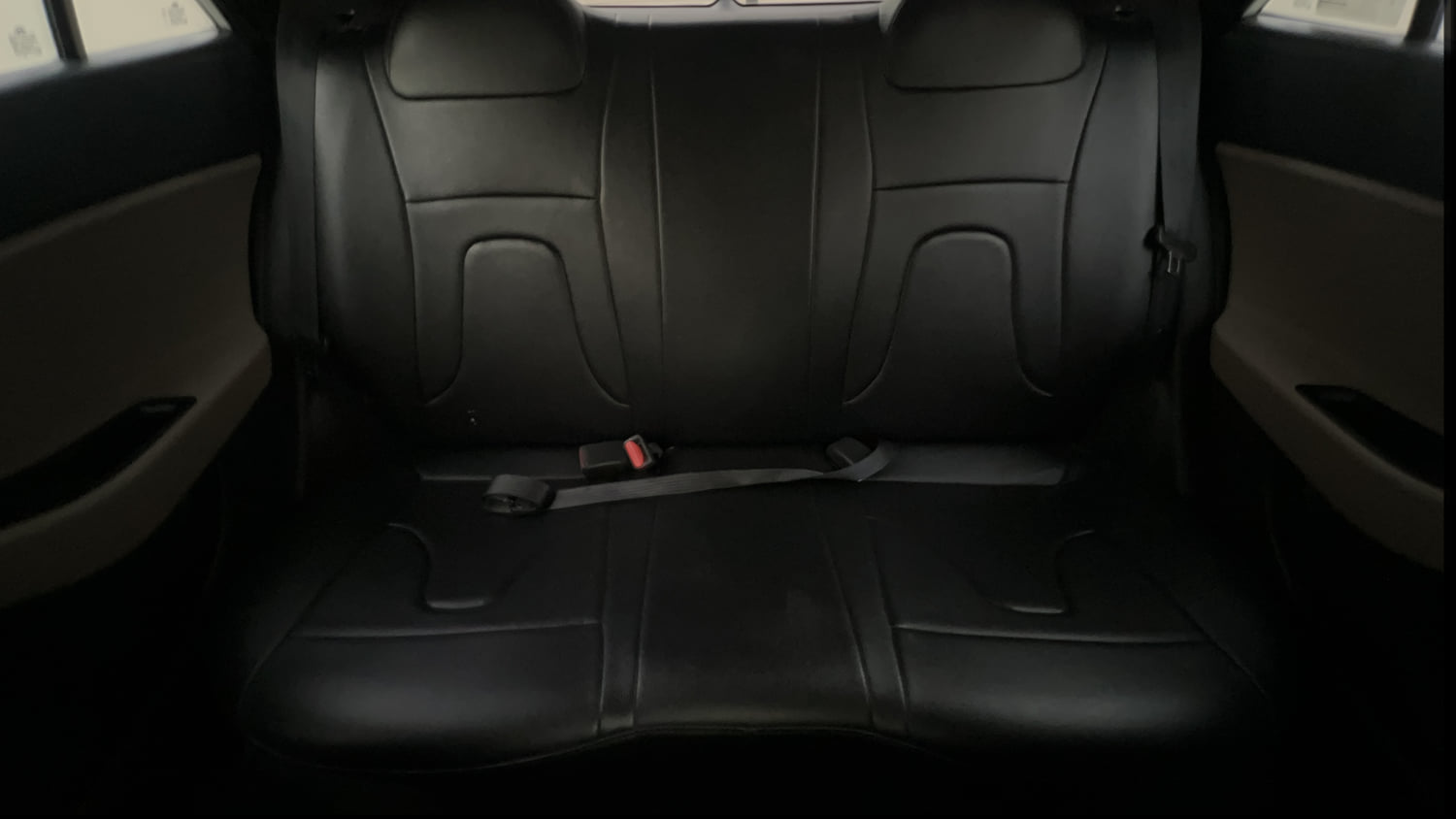 Used 2018 Hyundai Elite i20 Asta 1.2 Petrol Manual interior REAR SEAT CONDITION VIEW