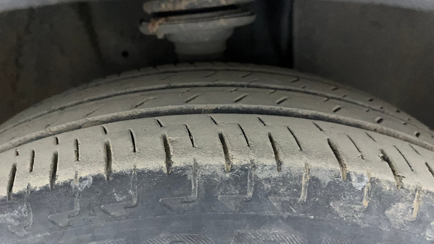 Used 2024 Maruti Suzuki Ignis Delta 1.2 MT Petrol Manual tyres RIGHT FRONT TYRE TREAD VIEW
