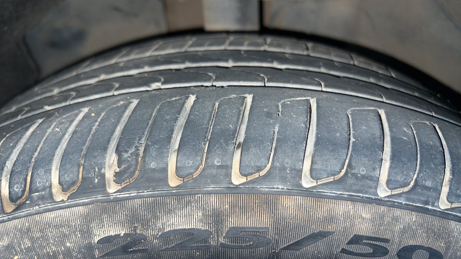 Used 2021 Mini Countryman Cooper S JCW Inspired Petrol Automatic tyres RIGHT FRONT TYRE TREAD VIEW
