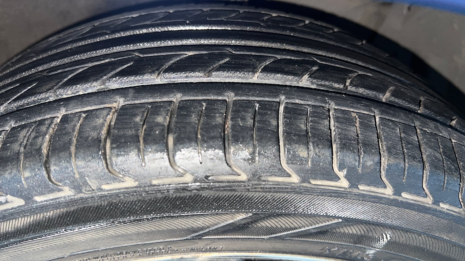 Used 2019 Maruti Suzuki Ciaz Alpha Hybrid 1.5 AT Petrol Automatic tyres RIGHT FRONT TYRE TREAD VIEW