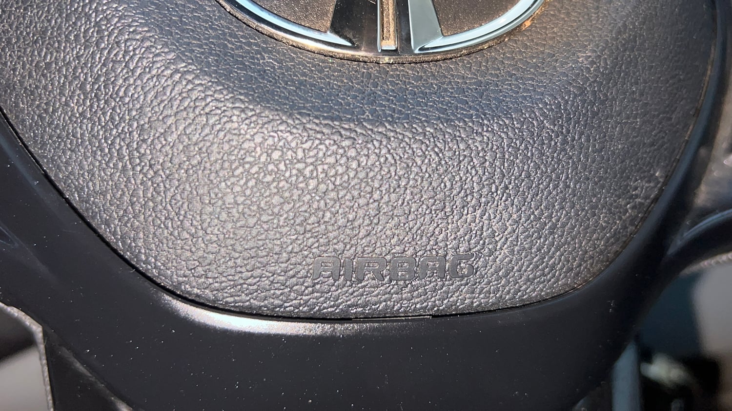 Used 2023 Tata Tiago XTA Petrol Automatic top_features Airbags