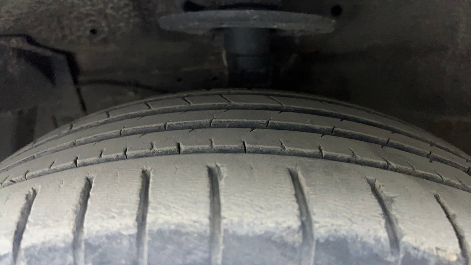 Used 2021 Maruti Suzuki Ciaz Alpha 1.5 Petrol Manual tyres LEFT FRONT TYRE TREAD VIEW