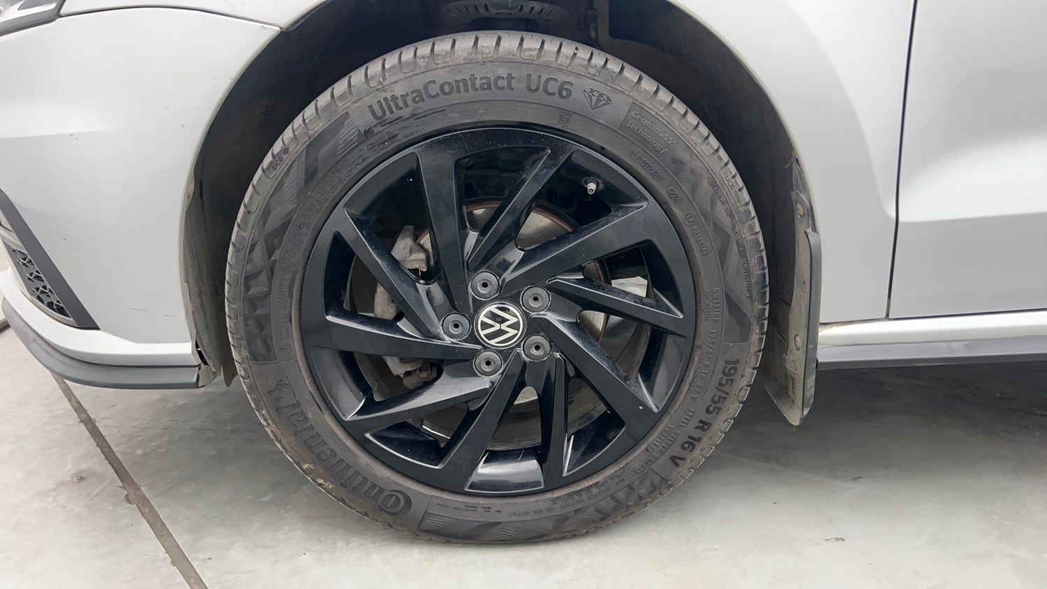 Used 2021 Volkswagen Vento Highline 1.0L TSI Petrol Manual tyres LEFT FRONT TYRE RIM VIEW
