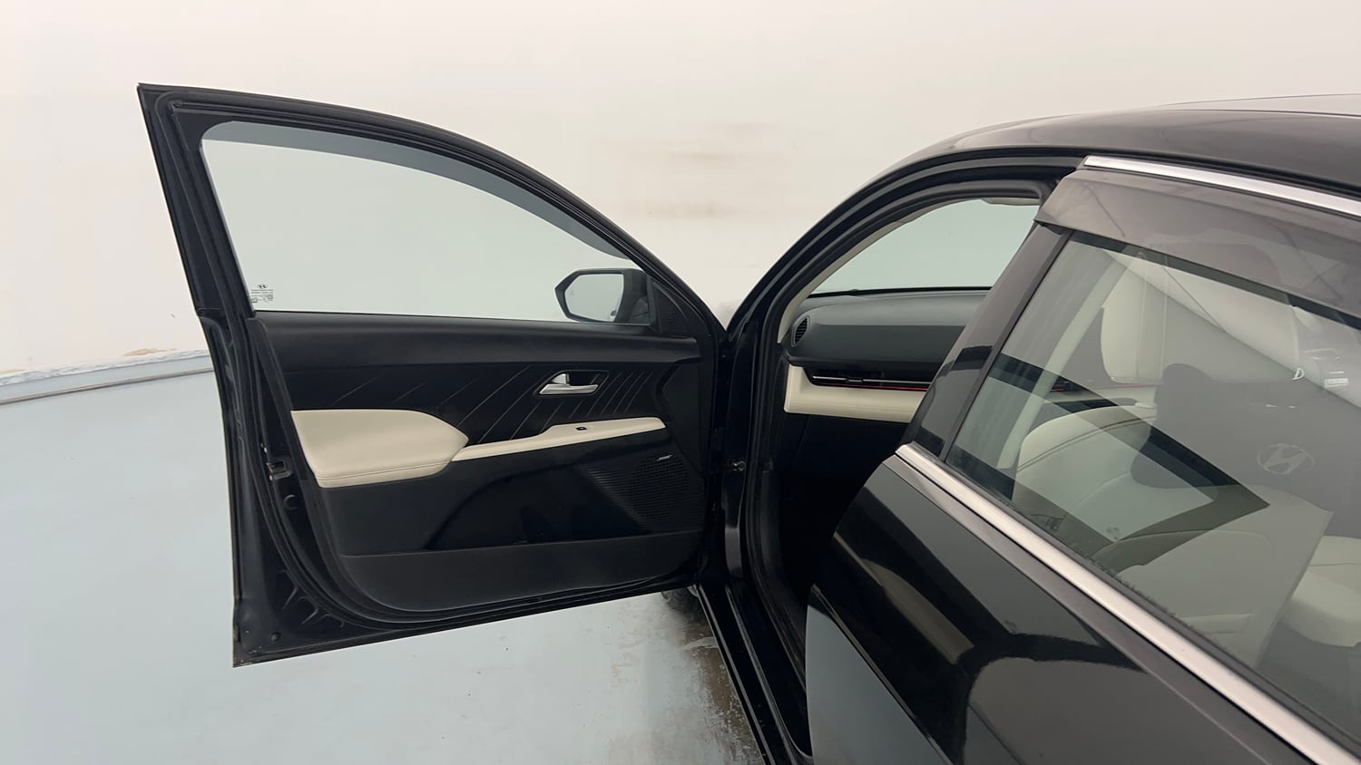 Used 2023 Hyundai Verna SX (O) 1.5 Petrol IVT Petrol Automatic interior LEFT FRONT DOOR OPEN VIEW
