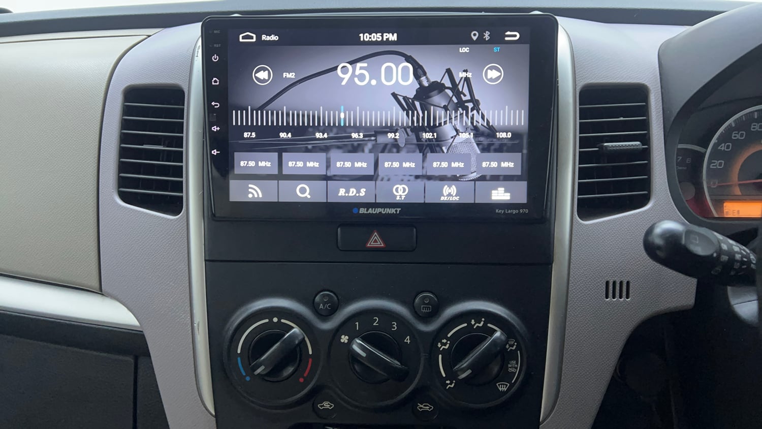 Used 2014 Maruti Suzuki Wagon R VXI Petrol Manual interior MUSIC SYSTEM & AC CONTROL VIEW