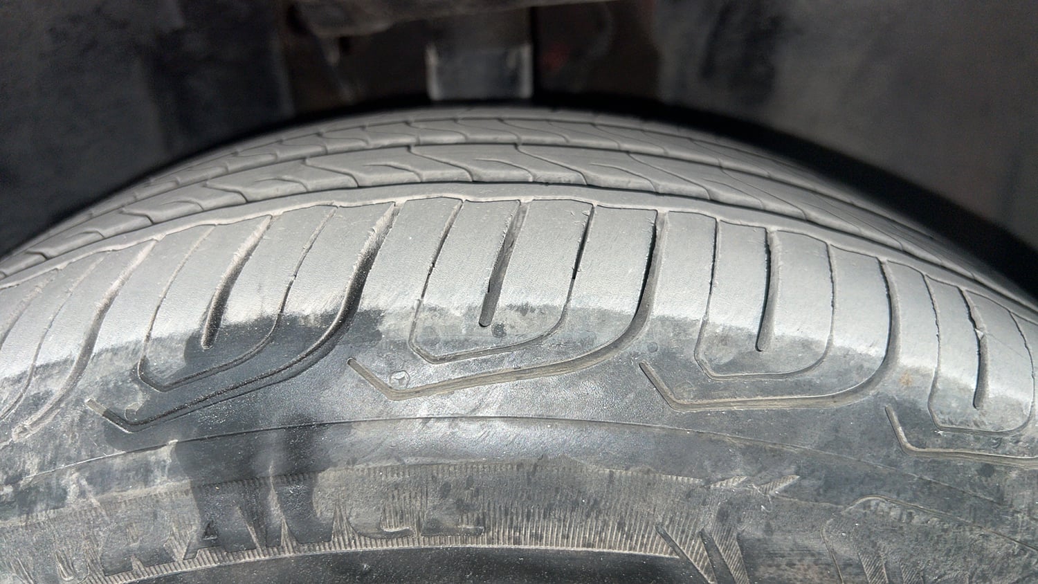 Used 2023 Tata Altroz XZ Diesel Diesel Manual tyres RIGHT FRONT TYRE TREAD VIEW