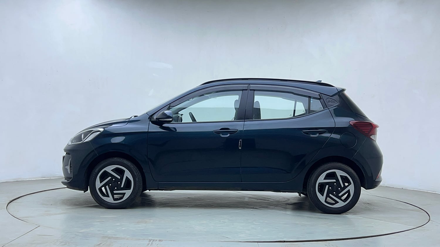 Used 2024 Hyundai Grand i10 Nios Sportz 1.2 Kappa VTVT Petrol Manual exterior LEFT SIDE VIEW