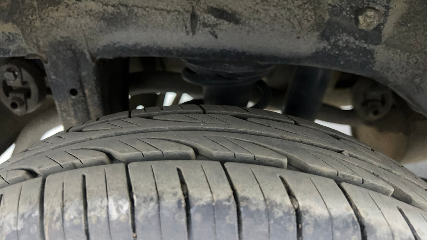 Used 2022 Maruti Suzuki Alto 800 LXi (O) Petrol Manual tyres RIGHT REAR TYRE TREAD VIEW