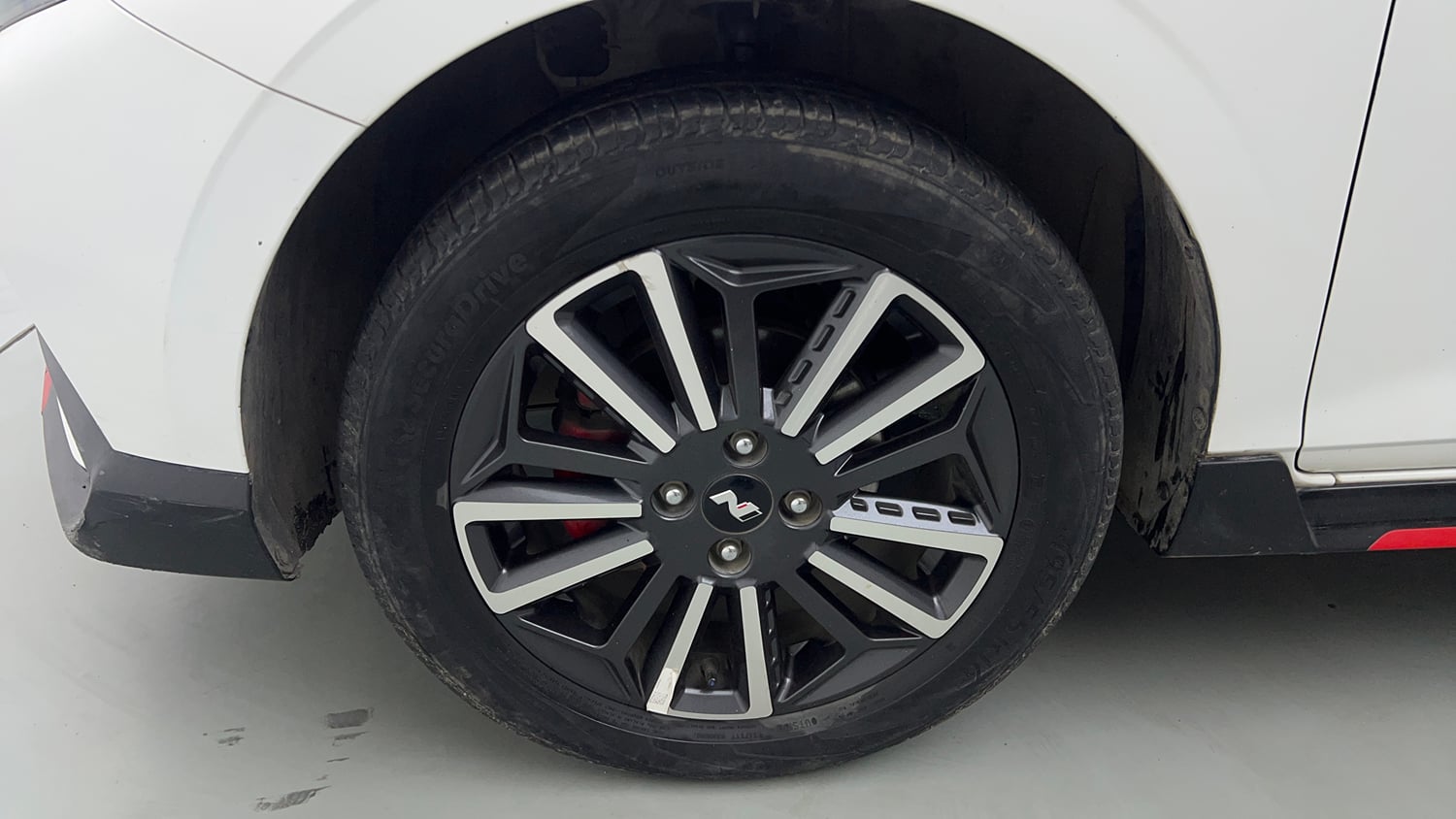 Used 2023 Hyundai i20 N Line N8 1.0 Turbo iMT Petrol Manual tyres LEFT FRONT TYRE RIM VIEW