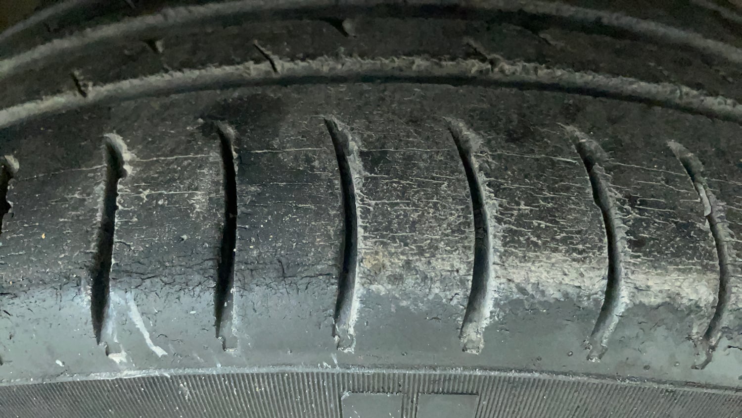 Used 2014 Hyundai Xcent S 1.2 (O) Petrol Manual tyres RIGHT FRONT TYRE TREAD VIEW