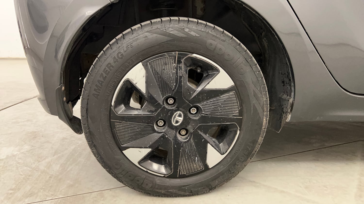 Used 2023 Tata Tiago EV XZ Plus Long Range Electric Automatic tyres RIGHT REAR TYRE RIM VIEW
