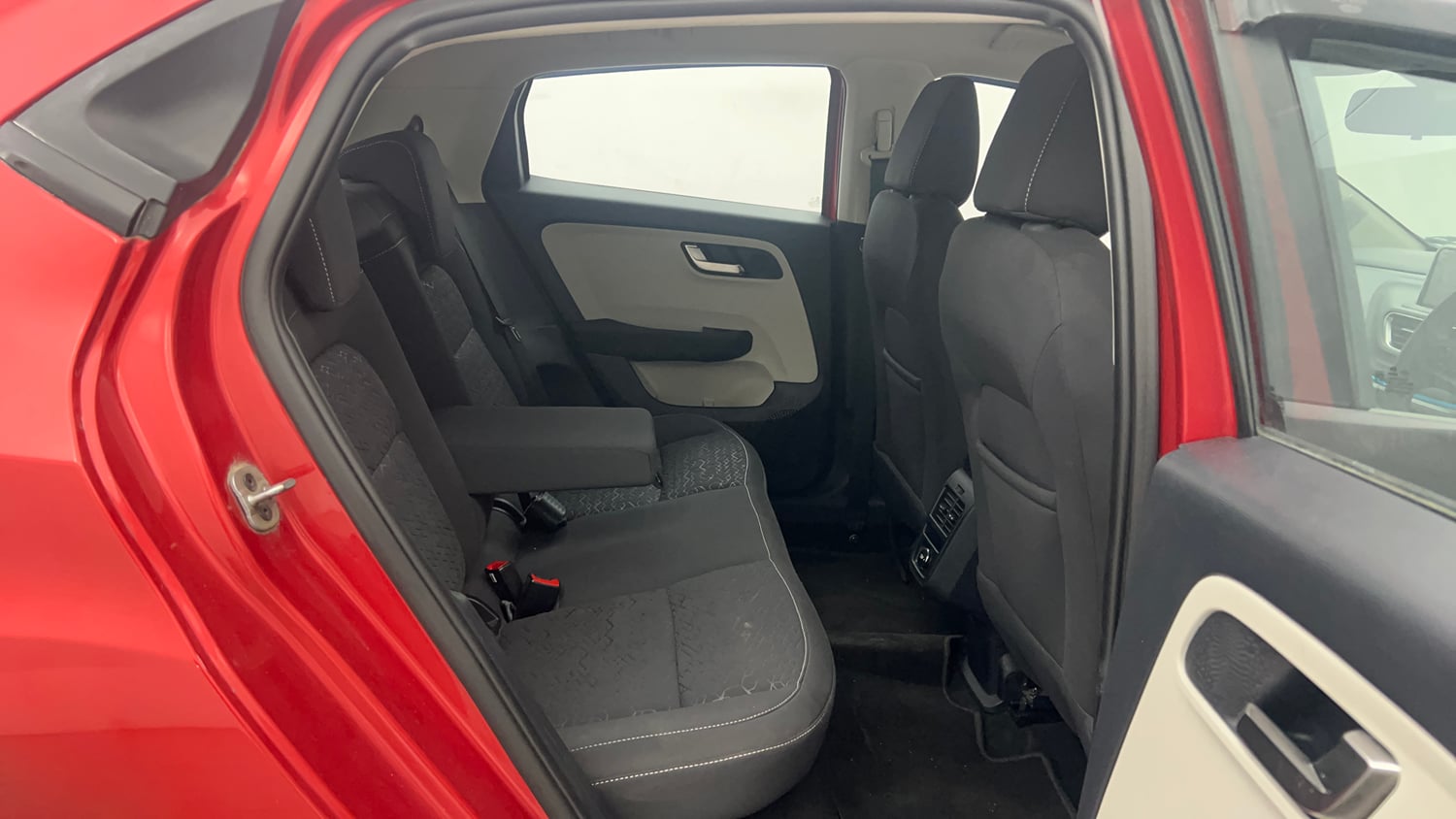 Used 2023 Tata Altroz XZ Diesel Diesel Manual interior RIGHT SIDE REAR DOOR CABIN VIEW