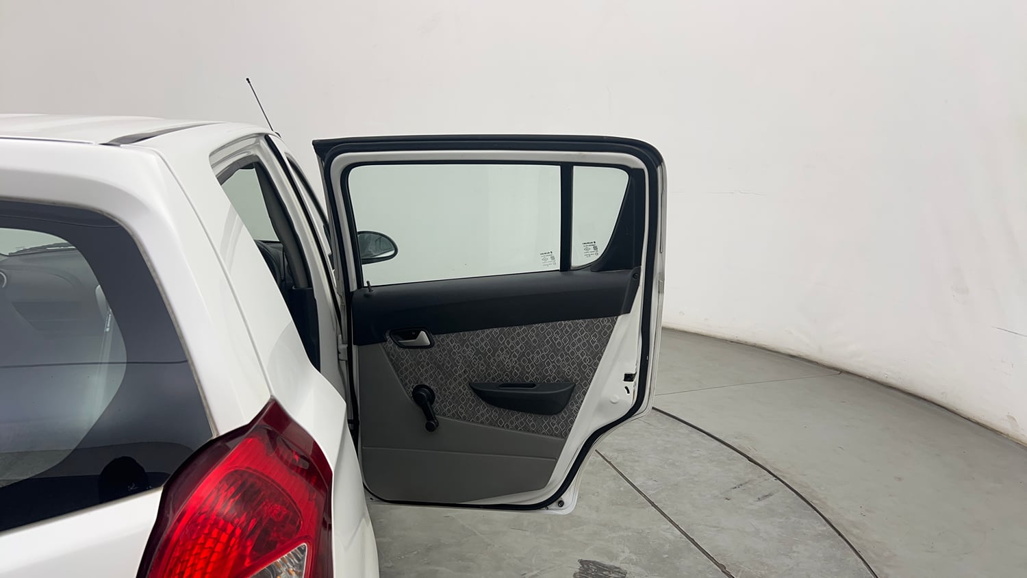 Used 2018 Maruti Suzuki Alto 800 VXi Petrol Manual interior RIGHT REAR DOOR OPEN VIEW