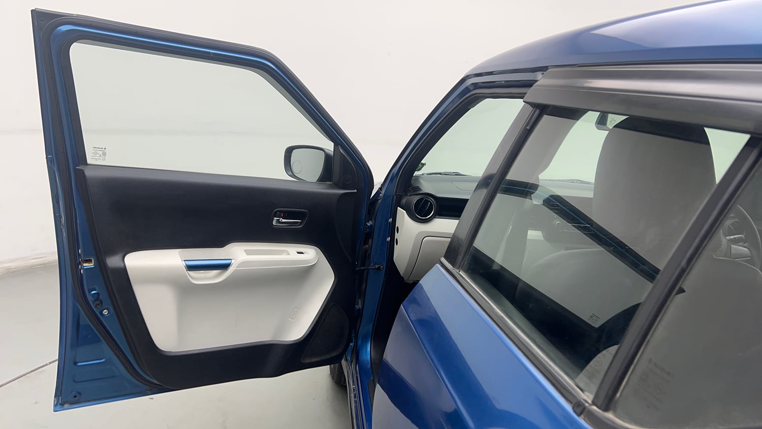 Used 2017 Maruti Suzuki Ignis  Zeta Dual Tone MT Petrol Petrol Manual interior LEFT FRONT DOOR OPEN VIEW