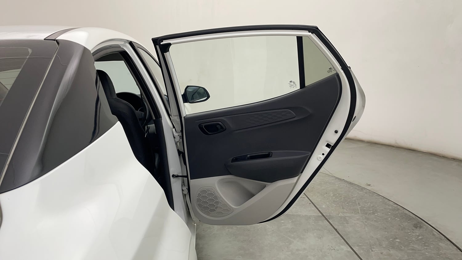 Used 2022 Hyundai Aura S 1.2 CNG Cng Manual interior RIGHT REAR DOOR OPEN VIEW