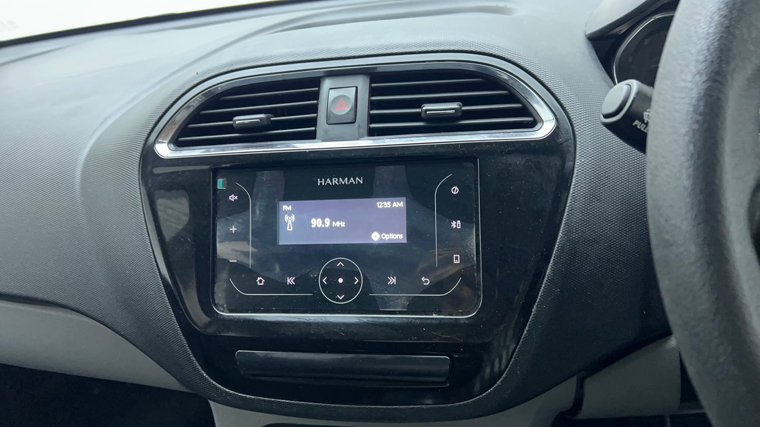 Used 2023 Tata Tiago XTA Petrol Automatic top_features Integrated (in-dash) music system