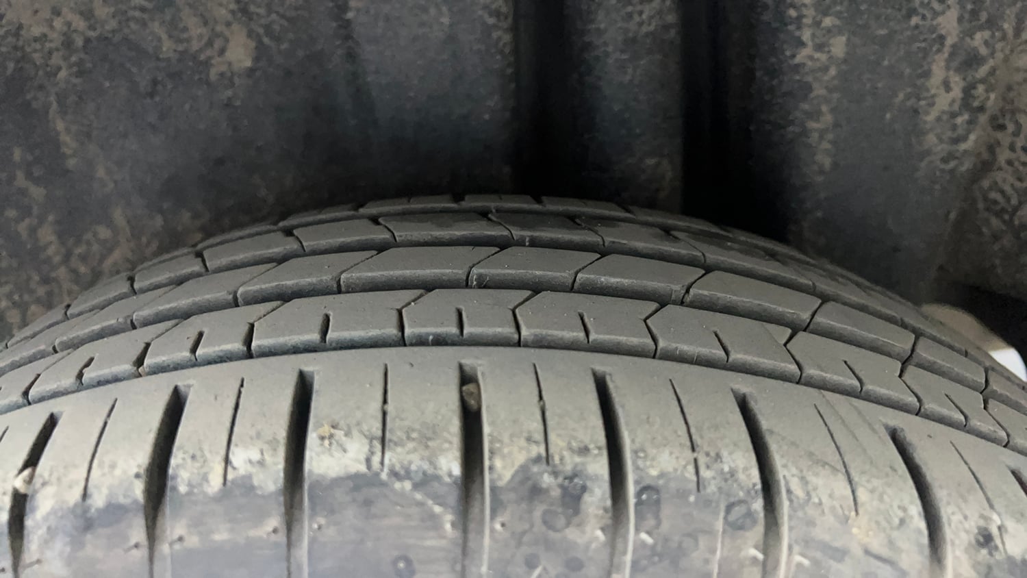 Used 2021 Maruti Suzuki Ciaz Alpha 1.5 Petrol Manual tyres LEFT REAR TYRE TREAD VIEW