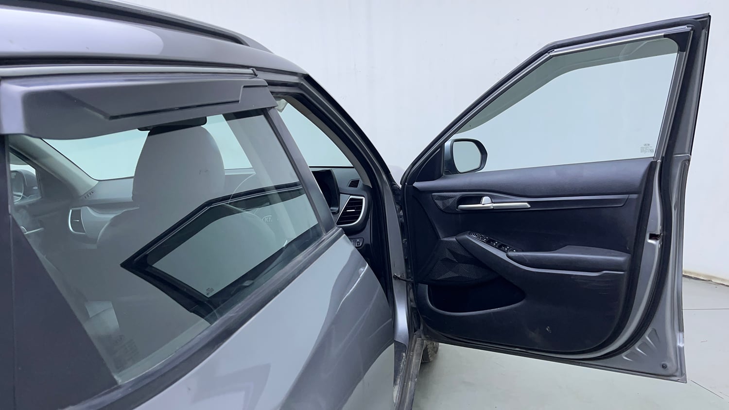 Used 2019 Kia Seltos HTK Plus 1.5 Diesel Diesel Manual interior RIGHT FRONT DOOR OPEN VIEW