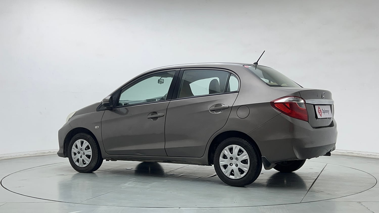 Used 2017 Honda Amaze 1.2 S i-VTEC Petrol Manual exterior LEFT REAR CORNER VIEW