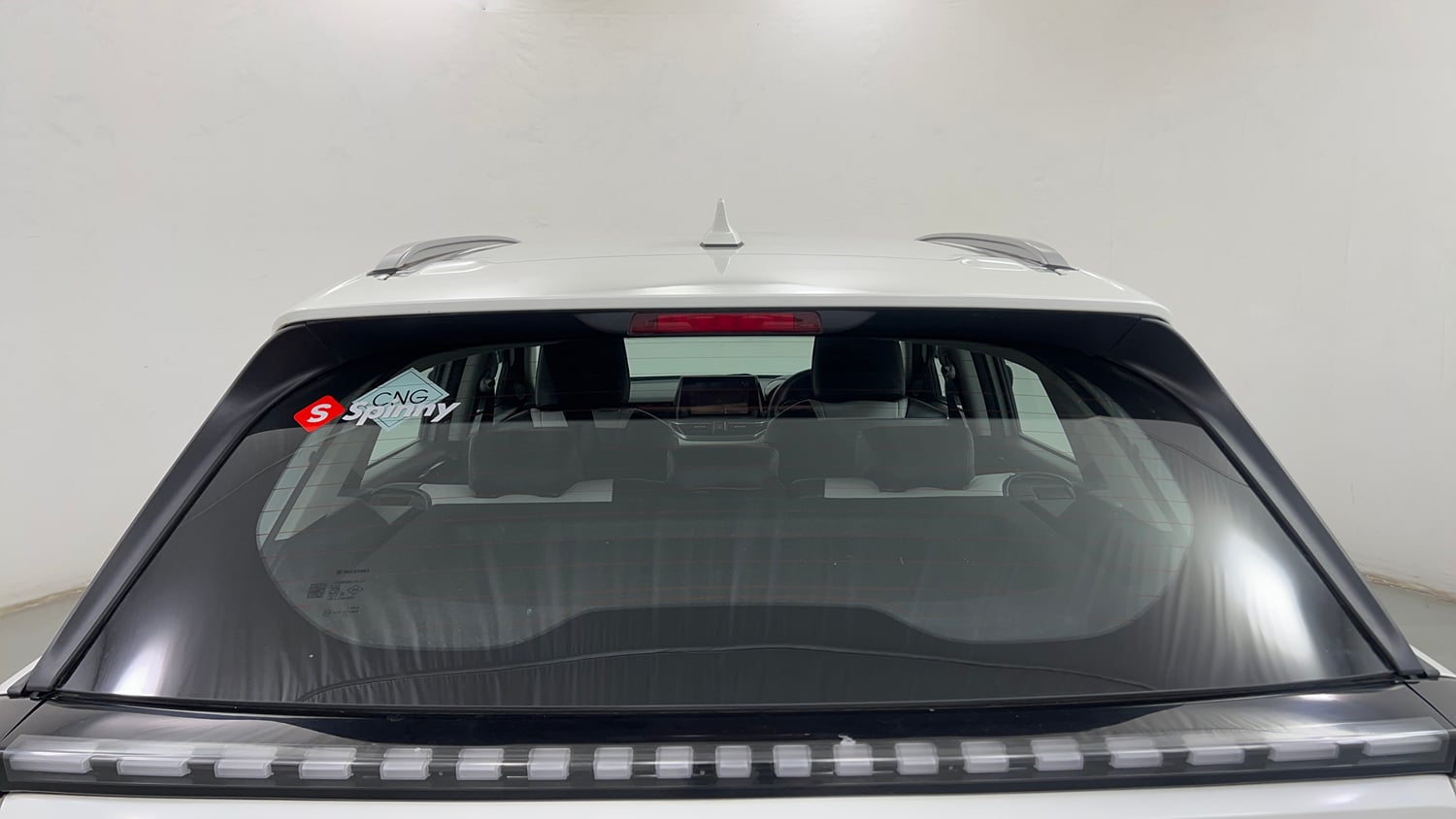 Used 2025 Maruti Suzuki Victoris VXI CNG MT 2W Cng Manual exterior BACK WINDSHIELD VIEW