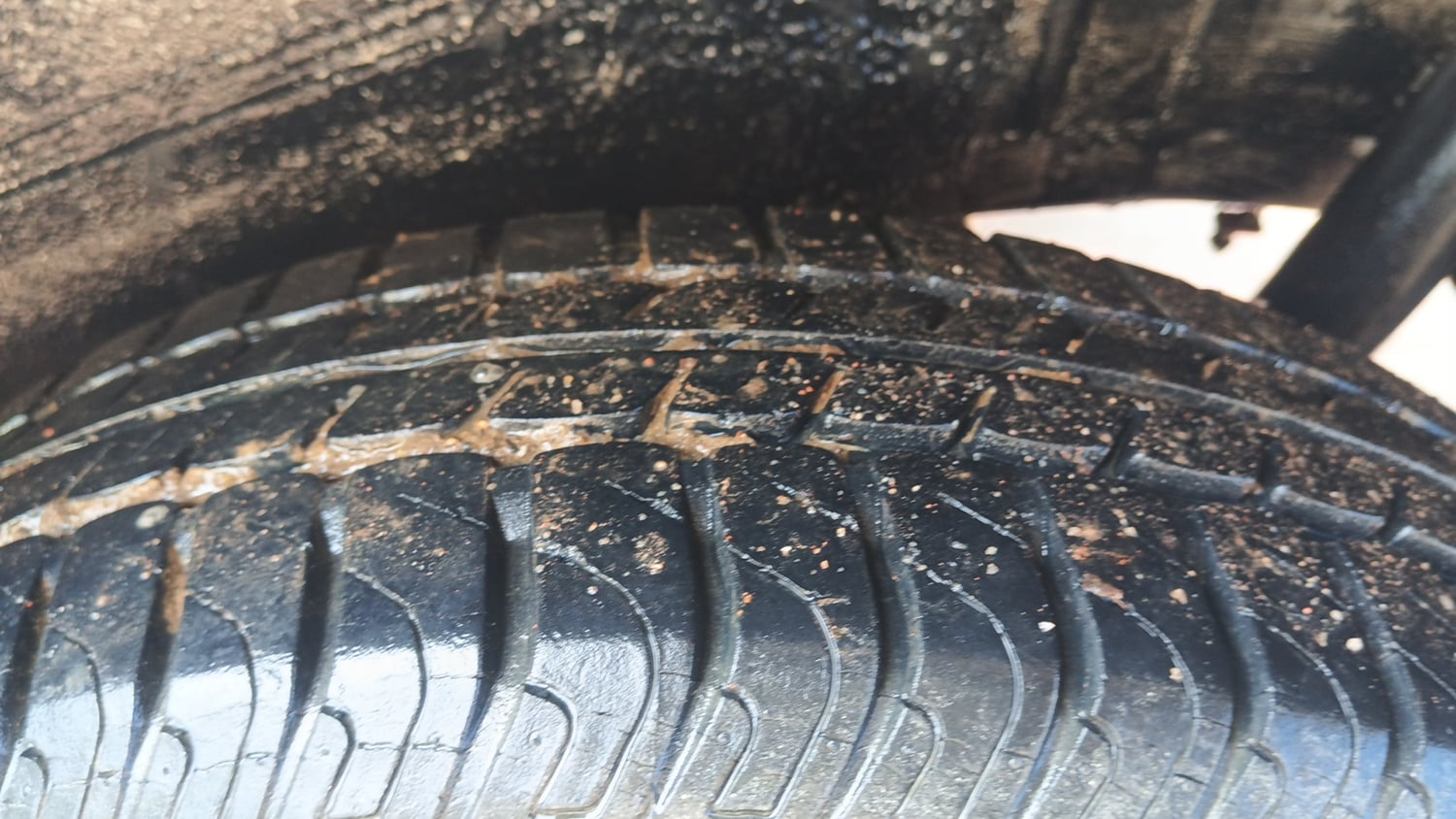 Used 2016 Maruti Suzuki Wagon R 1.0 VXI AMT Petrol Automatic tyres LEFT REAR TYRE TREAD VIEW
