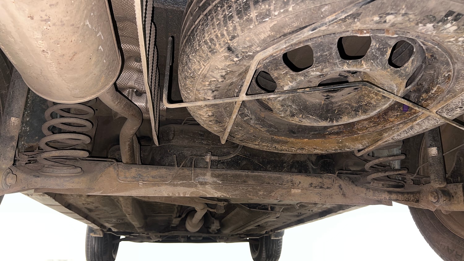 Used 2020 Renault Duster 110 PS RXS MT Diesel Diesel Manual extra REAR UNDERBODY VIEW (TAKEN FROM REAR)
