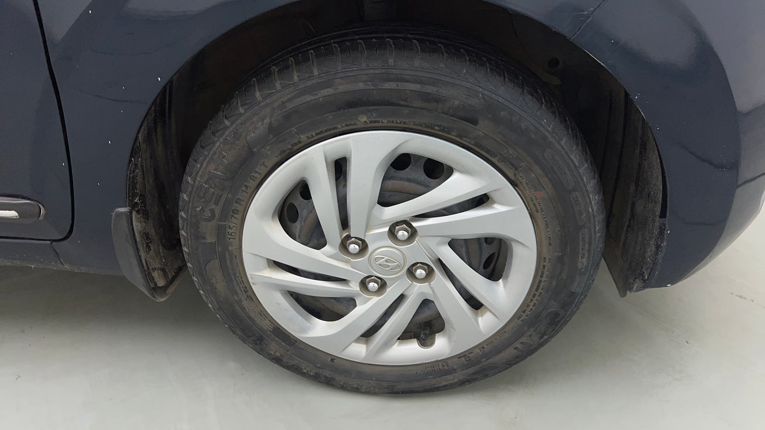 Used 2019 Hyundai Grand i10 Nios Magna AMT 1.2 Kappa VTVT Petrol Automatic tyres RIGHT FRONT TYRE RIM VIEW