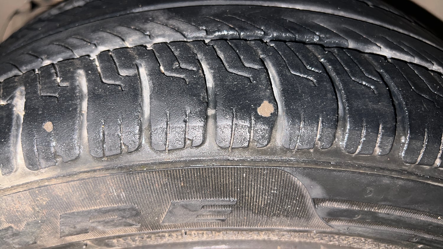 Used 2023 Tata Tiago EV XZ Plus Tech LUX Long Range Electric Automatic tyres LEFT FRONT TYRE TREAD VIEW