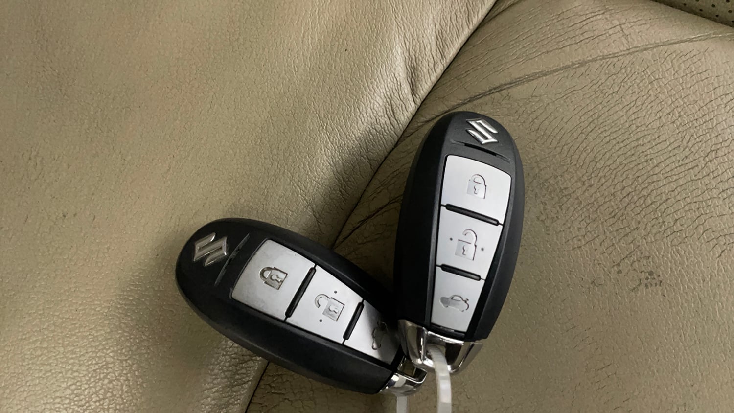 Used 2019 Maruti Suzuki Ciaz Alpha Hybrid 1.5 Petrol Manual extra CAR KEY VIEW