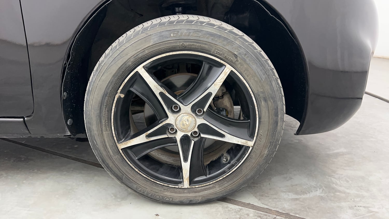 Used 2016 Nissan Micra XL CVT Petrol Automatic tyres RIGHT FRONT TYRE RIM VIEW