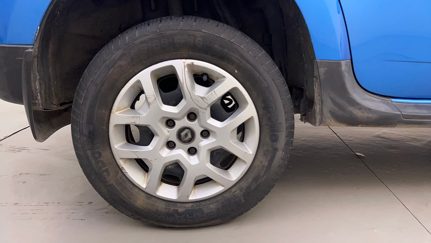 Used 2020 Renault Duster 110 PS RXS MT Diesel Diesel Manual tyres RIGHT REAR TYRE RIM VIEW