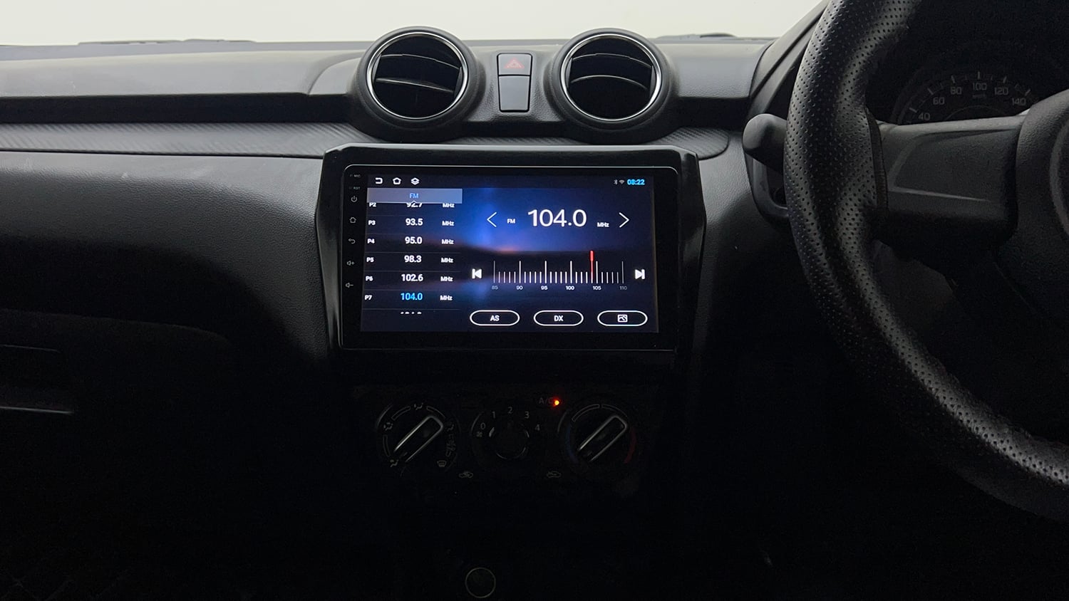 Used 2023 Maruti Suzuki Swift LXi Petrol Manual interior MUSIC SYSTEM & AC CONTROL VIEW