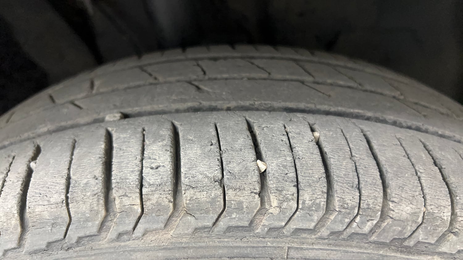 Used 2023 Tata Punch Adventure MT Petrol Manual tyres RIGHT FRONT TYRE TREAD VIEW