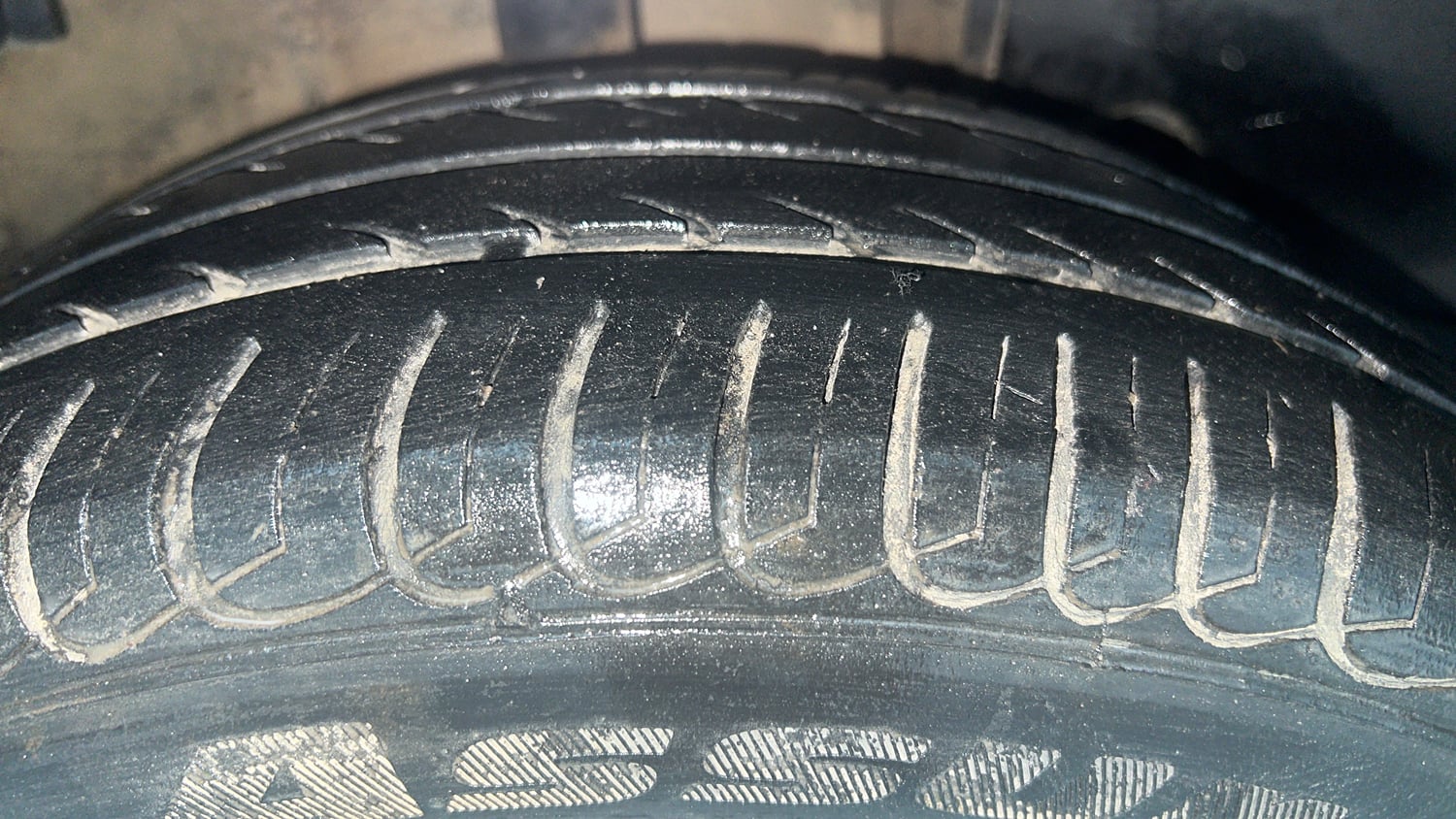 Used 2017 Tata Tiago Revotron XZA Petrol Automatic tyres RIGHT REAR TYRE TREAD VIEW